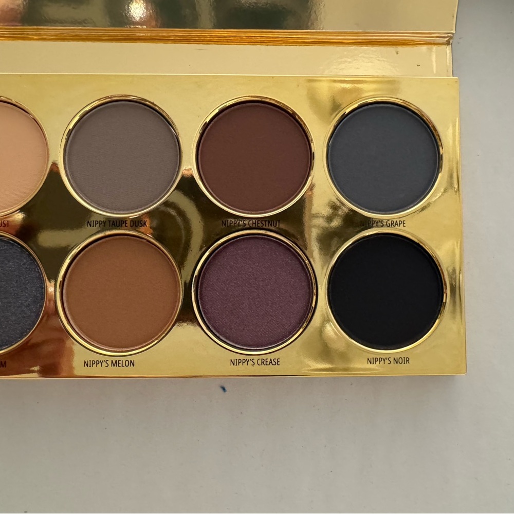 MAC Cosmetics Whitney Houston Eyeshadow Palette - Picture 3 of 3